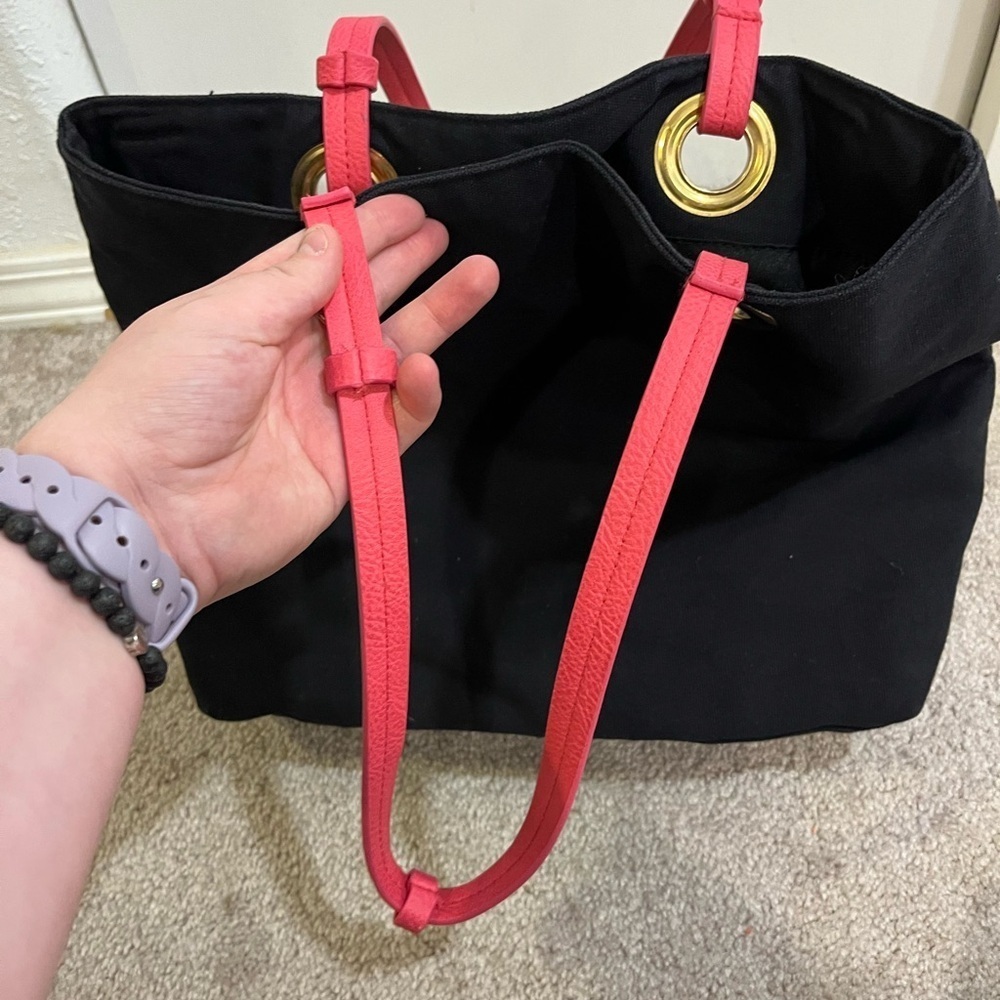 Avon Signature Weekend Floral Appliqué Tote Bag - Picture 5 of 9